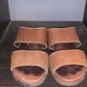 Woman’s timberland slippers